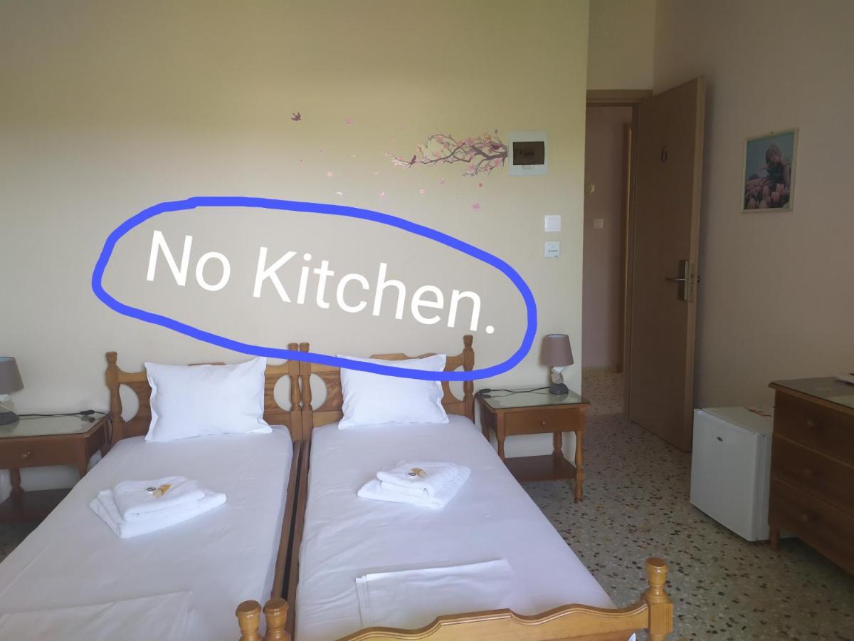 Finikas Rooms Agia Marina  Oda fotoğraf