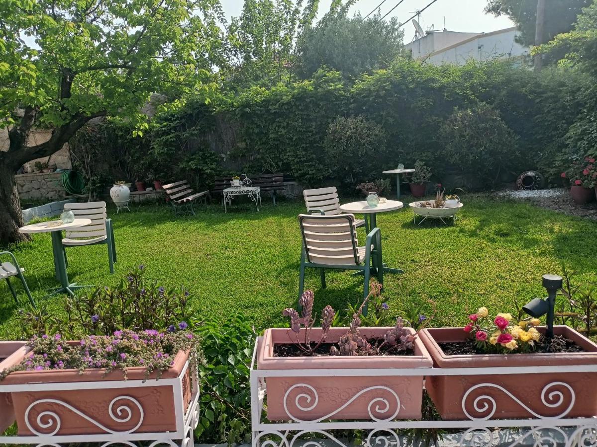 Finikas Rooms Agia Marina  Dış mekan fotoğraf