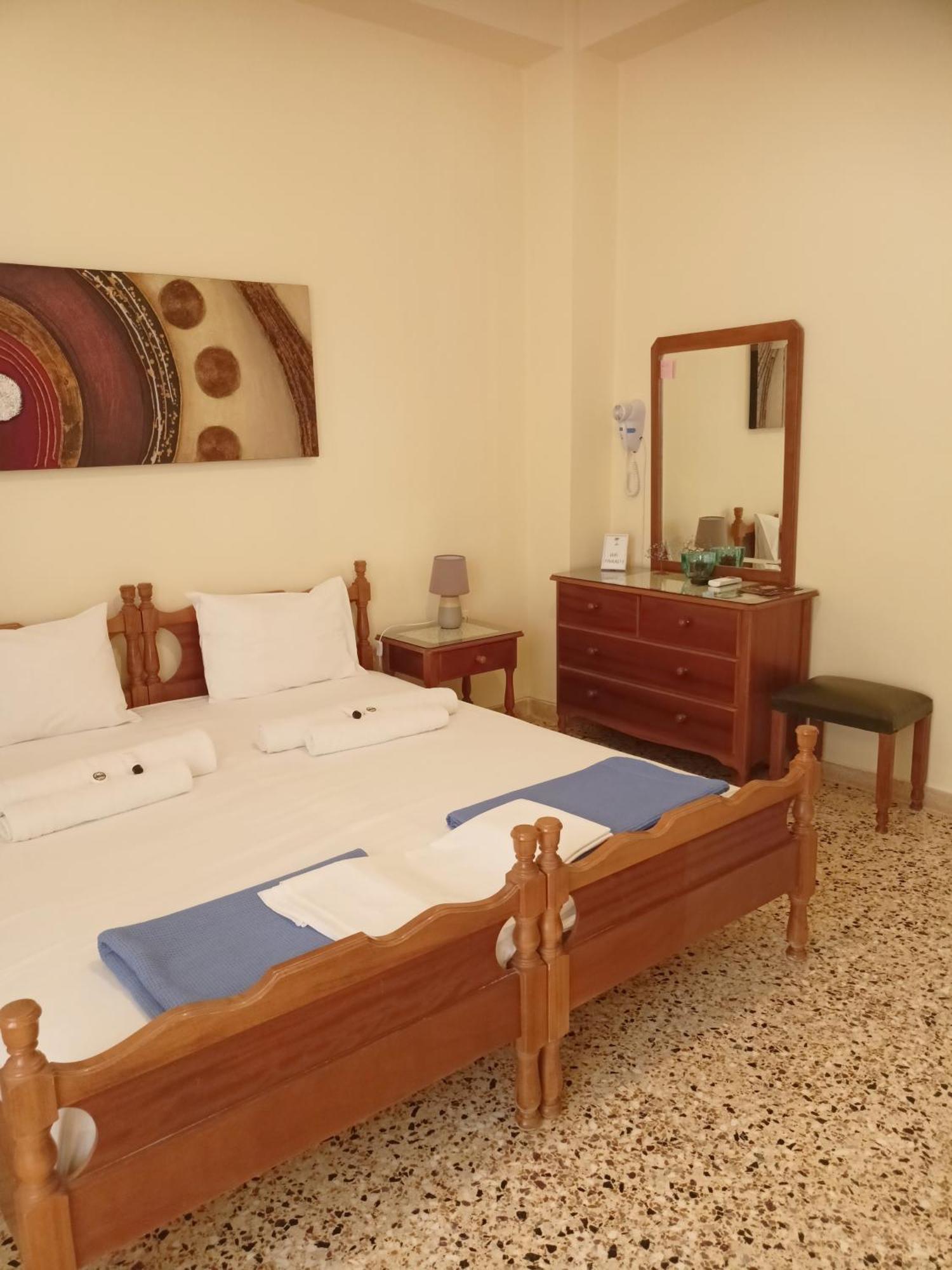Finikas Rooms Agia Marina  Oda fotoğraf