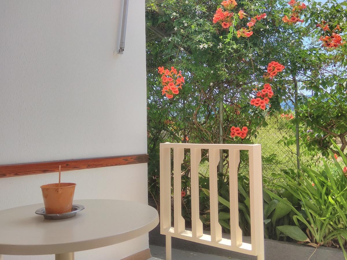 Finikas Rooms Agia Marina  Dış mekan fotoğraf